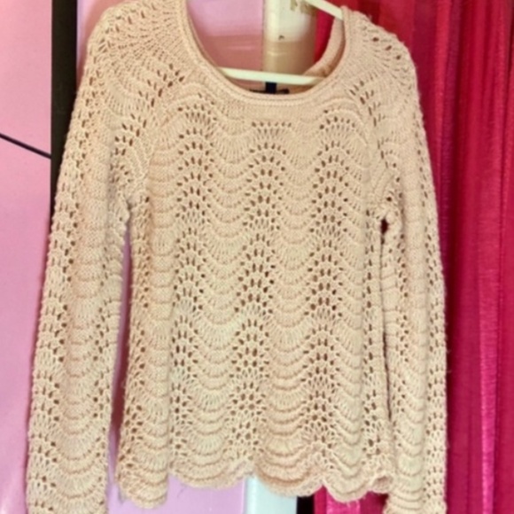 American Eagle Thick Fuzzy Crochet Pullover Soft Winter Sweater Women’s Small - Picture 4 of 4
